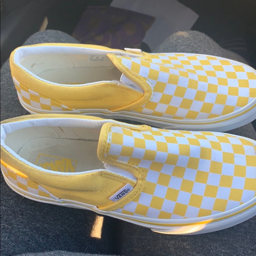 Vans Kids size 5 yellow will trade original box